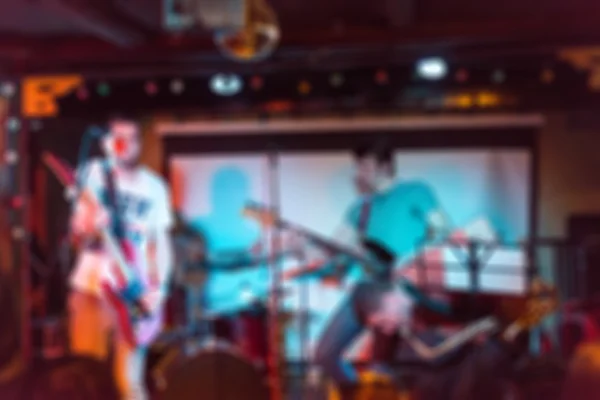 Banda musical tocando fondo borroso en vivo —  Fotos de Stock