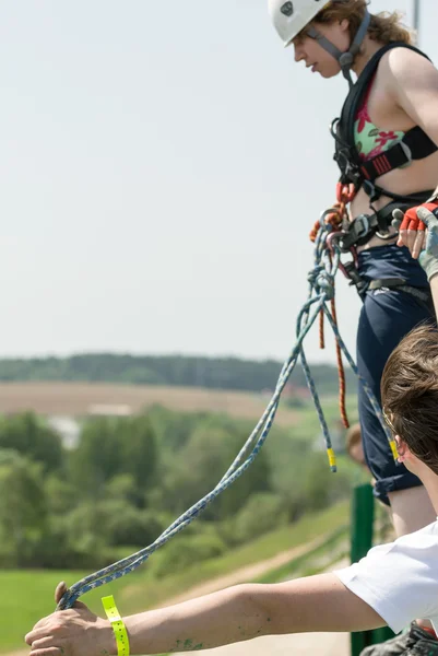 익 스 트림 ropejumping — 스톡 사진