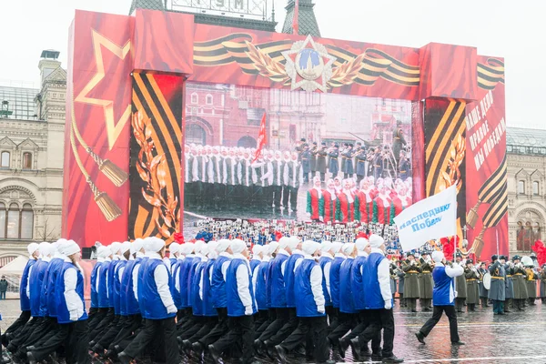 Défilé sur la Place Rouge à Moscou — Photo