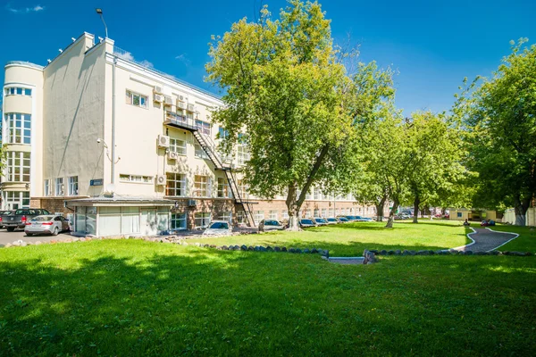 Antiguo edificio de oficinas — Foto de Stock