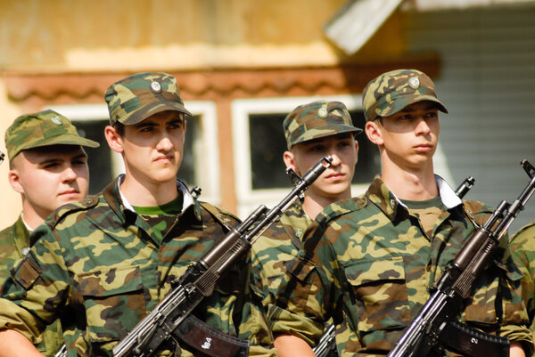 Армейская сцена
