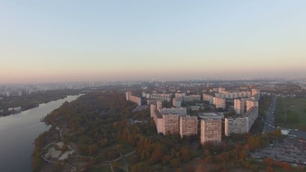 Moskva city skyline Flygfoto skymning sunset — Stockvideo