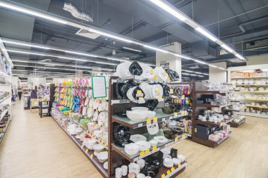 Modern depo görünümünde