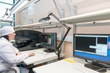 Yüksek teknoloji Fabrikası'nda elektronik komponentleri üretim