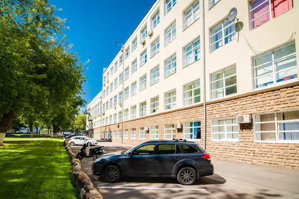 Antiguo edificio de oficinas — Foto de Stock