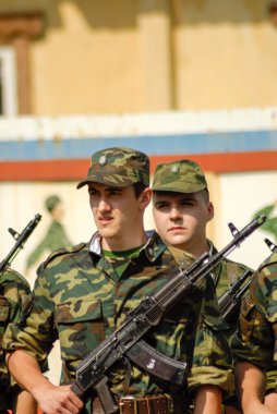 Rus ordusu yemin gün
