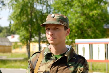 Rus ordusu yemin gün