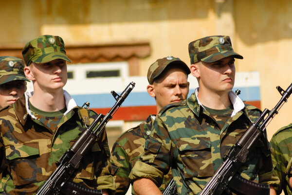 Армейская сцена
