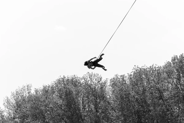 Extreme ropejumping scene — Stock Photo, Image