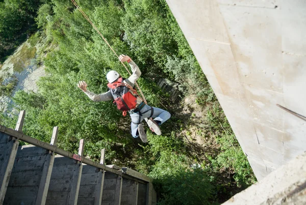 Extreme sports Ropejumping — Stock Photo, Image