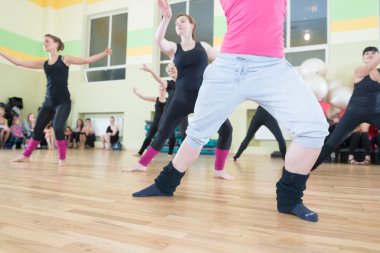 Dans dersi kadınlar için arka plan bulanıklık