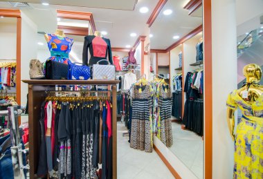 Modern mağaza alışveriş merkezi