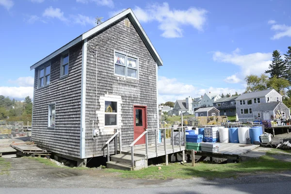 Petit bâtiment en planches à clins dans le Maine — Photo