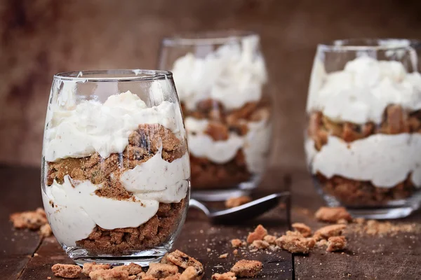 Chocolate Chip Cookie Cheesecake Parfaits — Stock Photo, Image