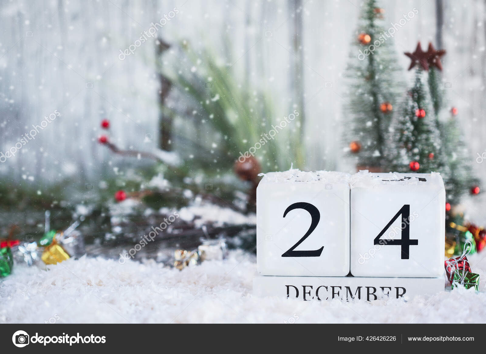 Christmas Eve White Wood Calendar Blocks Date December 24Th Christmas Stock  Photo by ©StephanieFrey 426426226