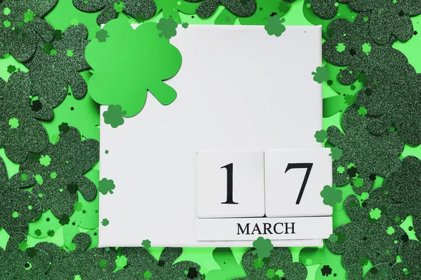 Feliz Día San Patricio Bloques Calendario Madera Blanca Con Fecha —  Fotos de Stock