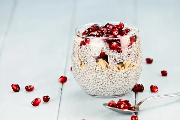 Sementes de chia e romã Parfait — Fotografia de Stock