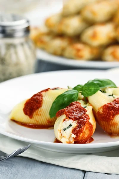 Plate of Stuffed Shells — Stock Photo, Image