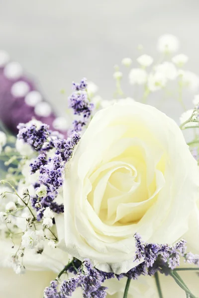 花嫁のメイド花束 — ストック写真