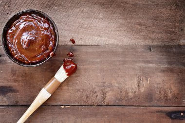 Kötek fırça Barbekü sos ile