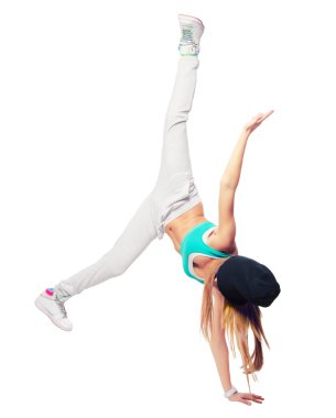 Beyaz arka planda tek başına hip hop dansçısı