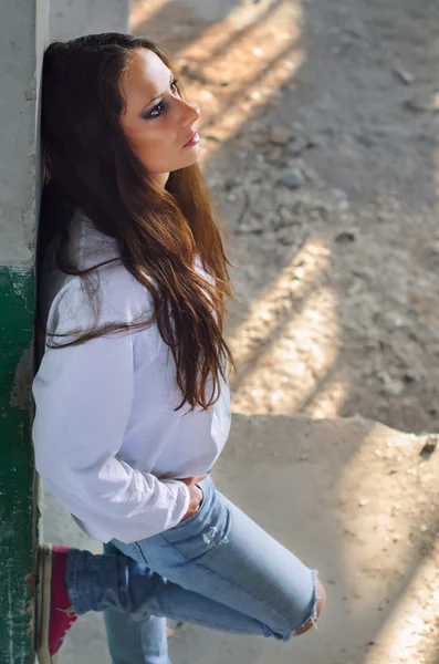 Retrato de una joven deprimida — Foto de Stock