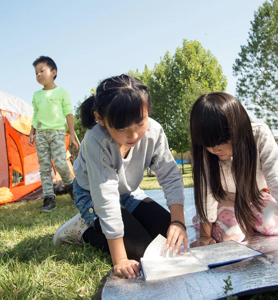 Kinderen leren — Stockfoto