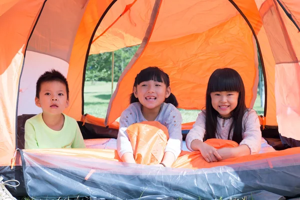 The children in the tent — Stock Photo, Image