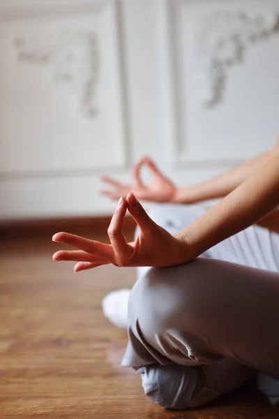 Yoga arm närbild — Stockfoto