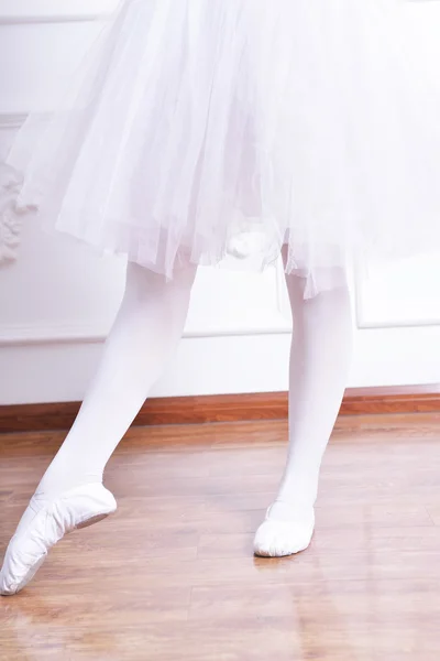 Szczelnie-do góry balet dziewczyny nogi — Zdjęcie stockowe