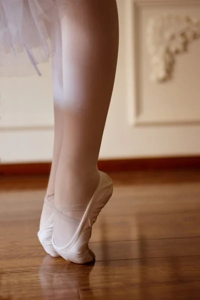 Close-up ballet girls legs — Stock Photo, Image