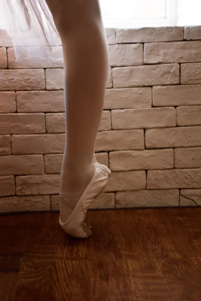 クローズ アップ バレエ女の子の足 — ストック写真