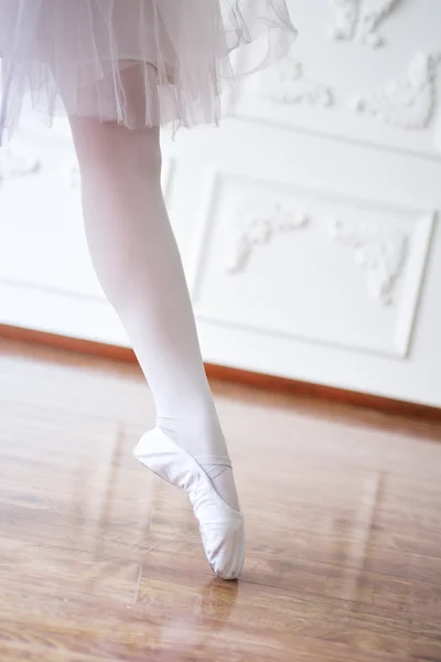 Close-up ballet girls legs — Stock Photo, Image