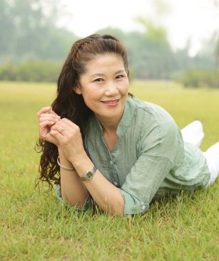 Yaşlı kadın resim