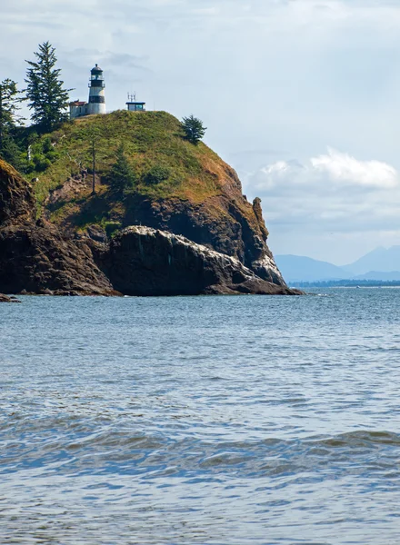 Cape teleurstelling vuurtoren op de Washington kust VS — Stockfoto