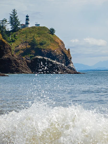 Faro de la decepción del cabo en la costa de Washington EE.UU. — Foto de Stock