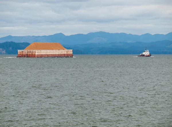 Cargo Barge on the Columbia River at Astoria Oregon USA — Stock Photo, Image
