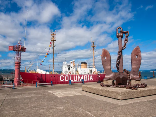 Columbia Lightship, Modern Navigational Buoy, and Huge Anchor in — Stock Photo, Image