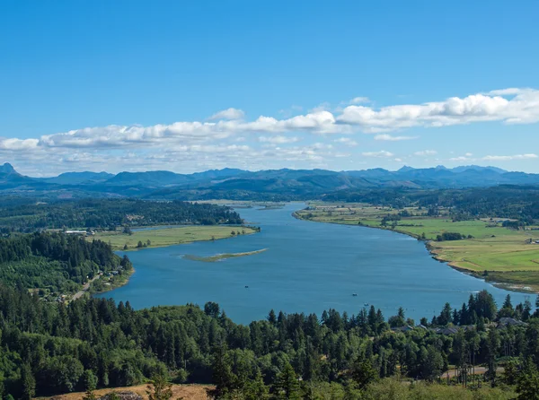 Veduta dell'area dell'Astoria Oregon dalla colonna dell'Astoria — Foto Stock