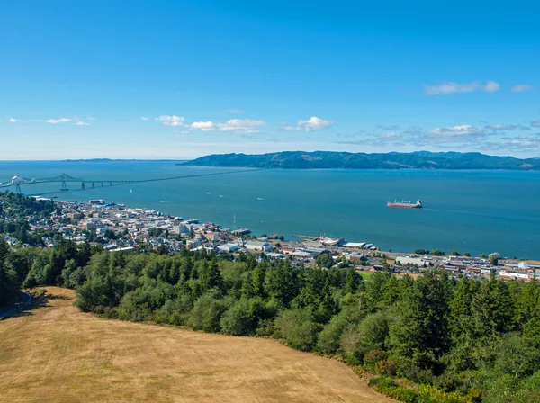 Vista de Astoria Oregon desde la Columna de Astoria — Foto de Stock