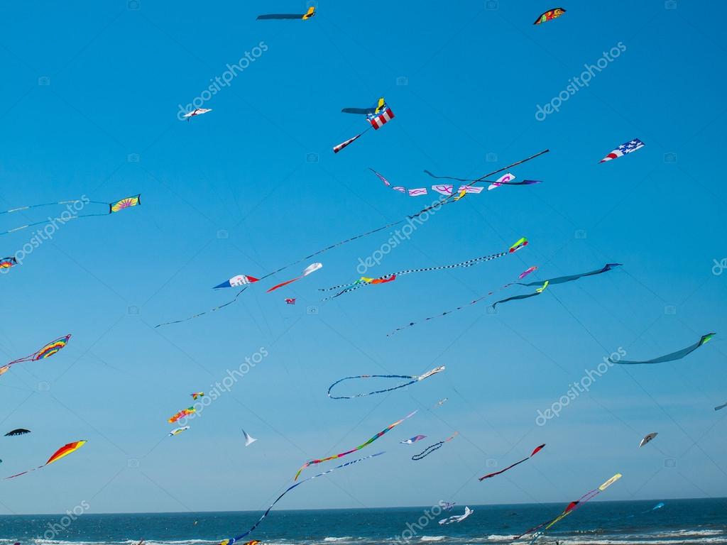 Colorful Kites Flying in Cloudless Blue Sky — Stock Photo