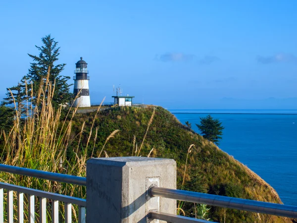 Faro de la decepción del cabo en la costa de Washington EE.UU. — Foto de Stock