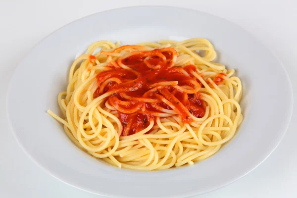 Spahgetti con salsa de tomate —  Fotos de Stock