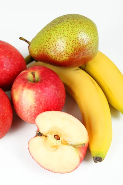 Gemischte Früchte mit weißem Hintergrund — Stockfoto