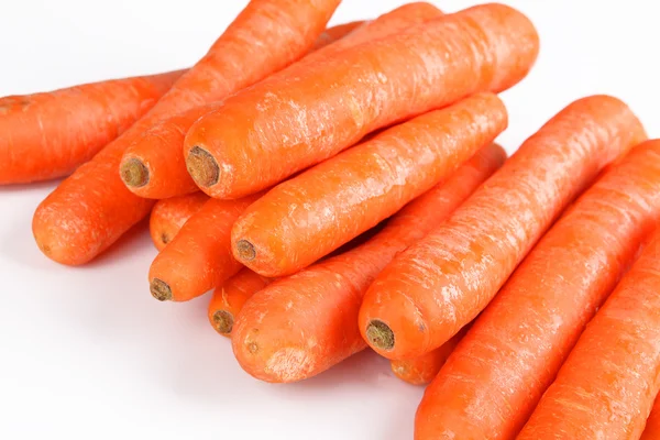 Unas zanahorias con fondo blanco — Foto de Stock
