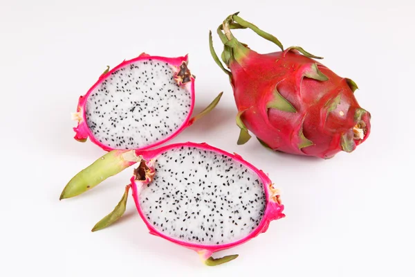 Exotiska Pitahaya whit vit bakgrund — Stockfoto