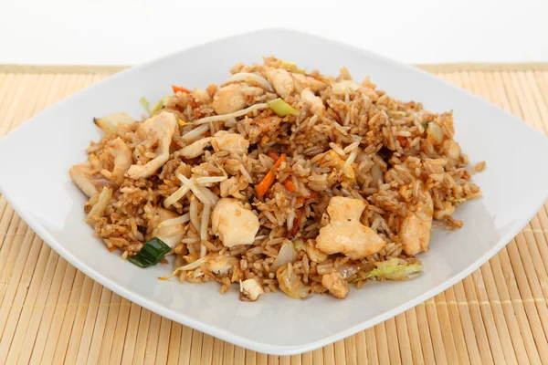 Azië rijst met kip — Stockfoto