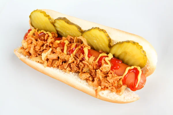 Hot dog au concombre et aux oignons — Photo