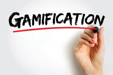 Güçlü fırça yazı tipiyle Gamification metin kırmızı ile altı çizili, oyun, dijital motivasyon sistemleri, oyuncu eğitim, katılım ve modern çevrimiçi platformlarda başarı ile öğrenmeyi temsil eden