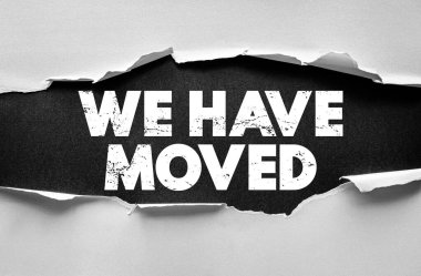 Yırtık kağıt tasarımı, iş yeri, mağaza veya ofis için taşınma duyurusu, güncelleme, değişiklik, yeni adres veya konum için taşınma bildirimi